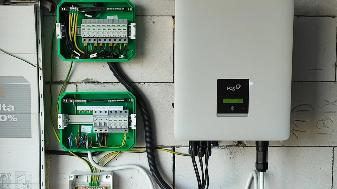 Rozdzielnia elektryczna i falownik fotowoltaiki - Ekoinstal Mazury Rozdzielnia elektryczna i falownik fotowoltaiki - Ekoinstal Mazury